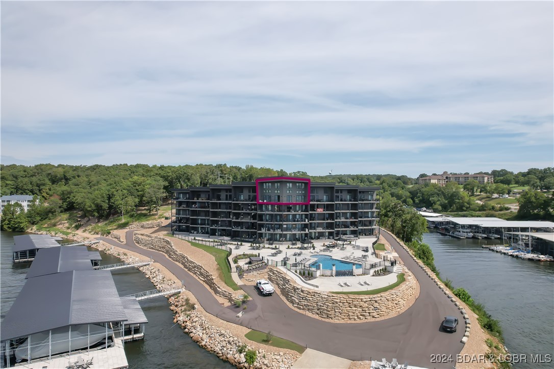 Four Seasons, Missouri 65049, United States, 5 Bedrooms Bedrooms, ,3 BathroomsBathrooms,Residential,Contingent,46465