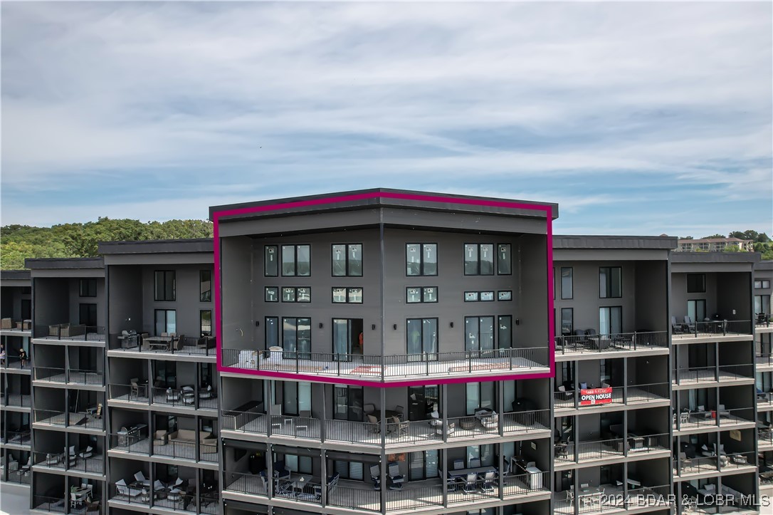 Four Seasons, Missouri 65049, United States, 5 Bedrooms Bedrooms, ,3 BathroomsBathrooms,Residential,Contingent,46465