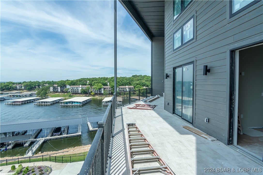 Four Seasons, Missouri 65049, United States, 5 Bedrooms Bedrooms, ,3 BathroomsBathrooms,Residential,Contingent,46465