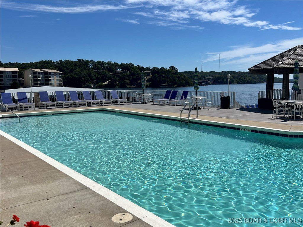 Lighthouse Pointe Condominium - Residential