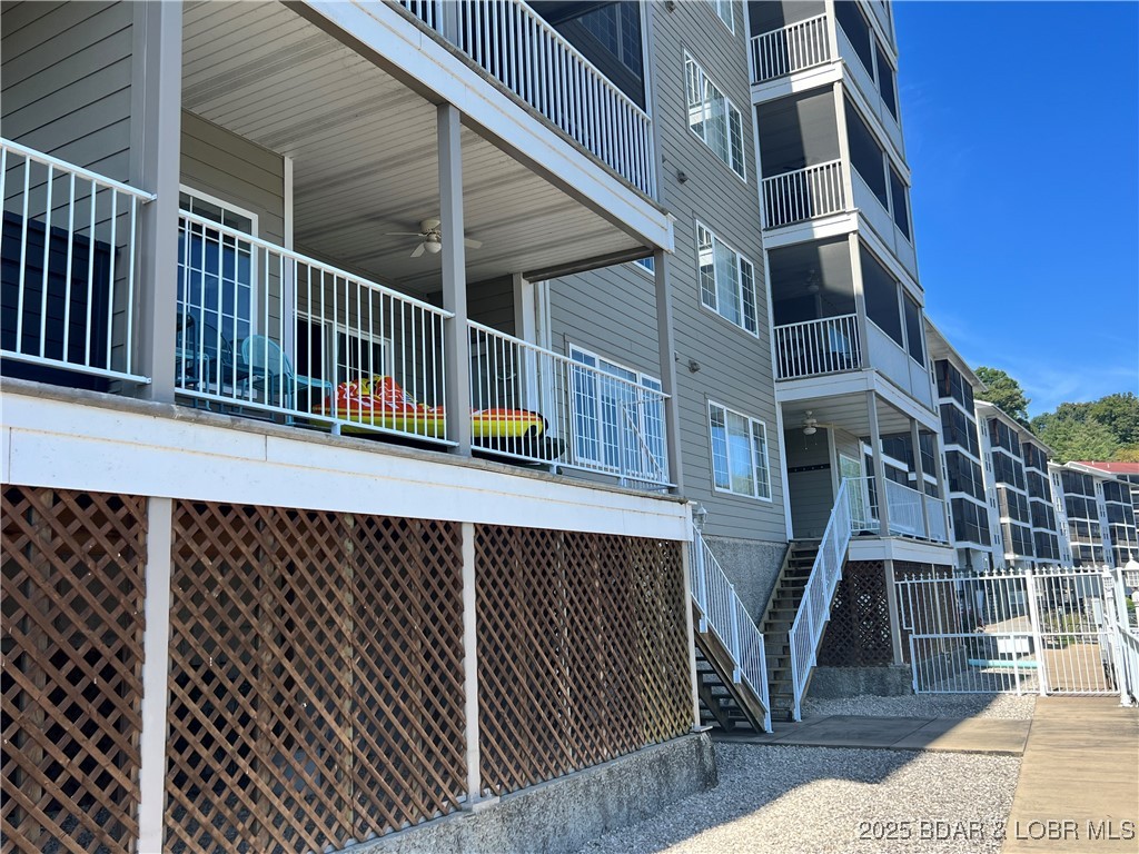 Lighthouse Pointe Condominium - Residential