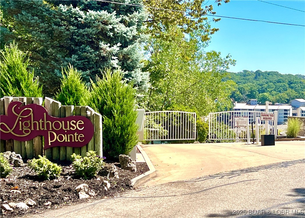 Lighthouse Pointe Condominium - Residential