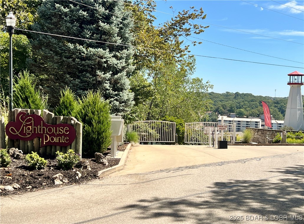 Lighthouse Pointe Condominium - Residential