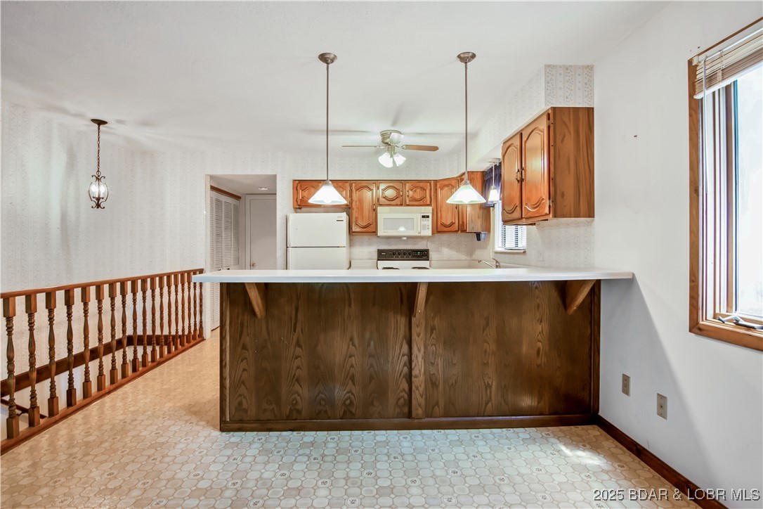 Four Seasons, Missouri 65049, United States, 3 Bedrooms Bedrooms, ,3 BathroomsBathrooms,Residential,Contingent,175553