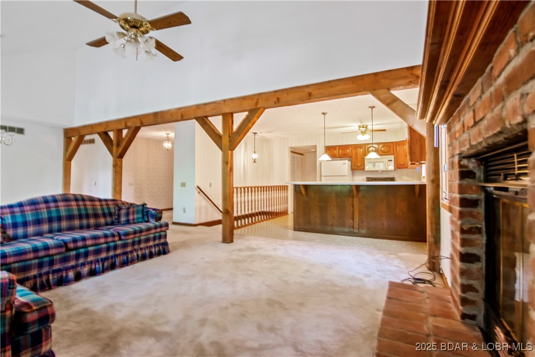 Four Seasons, Missouri 65049, United States, 3 Bedrooms Bedrooms, ,3 BathroomsBathrooms,Residential,Contingent,175553