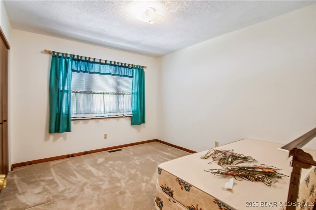 Four Seasons, Missouri 65049, United States, 3 Bedrooms Bedrooms, ,3 BathroomsBathrooms,Residential,Contingent,175553