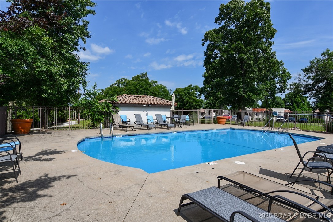 Four Seasons Racqt-Cntry Club - Residential