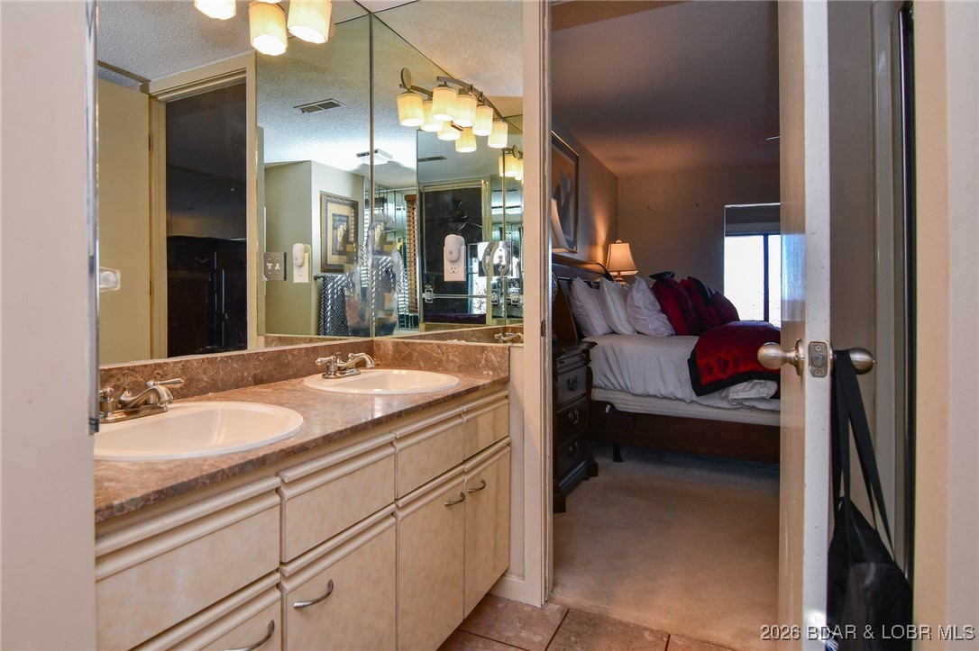 Four Seasons Racqt-Cntry Club - Residential