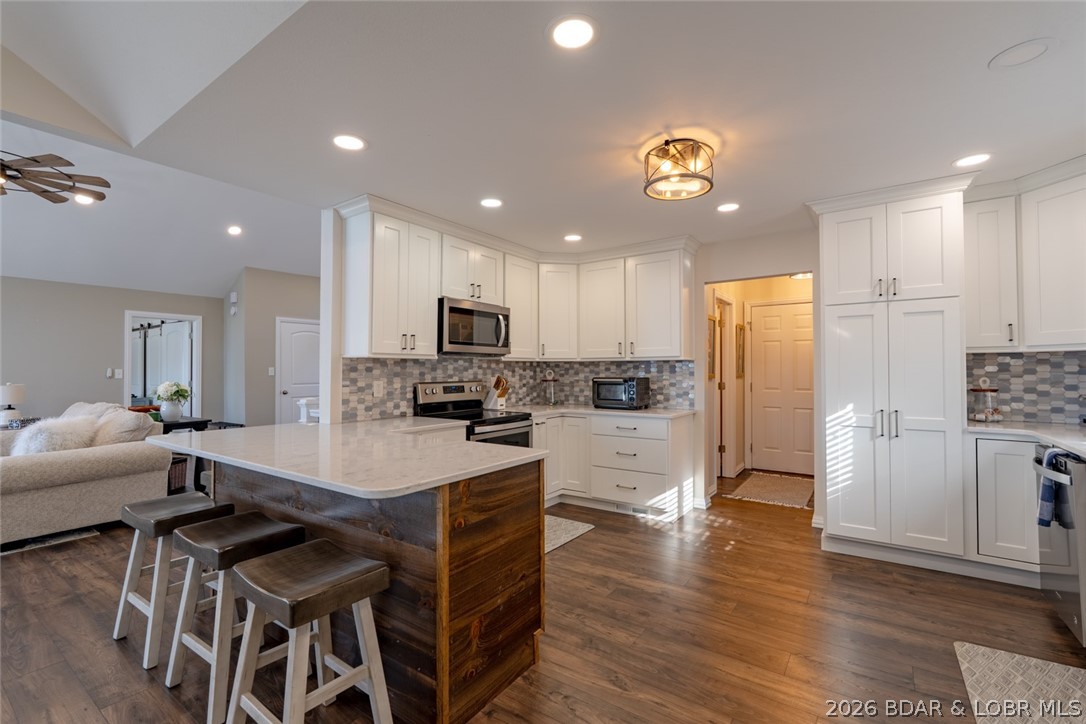 Imperial Point - Residential