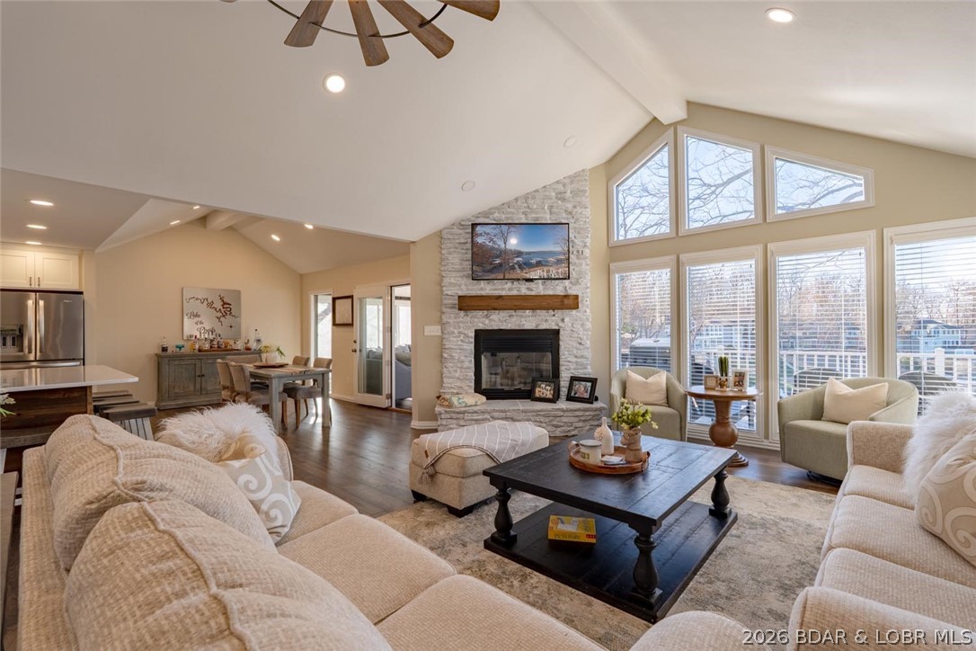 Imperial Point - Residential