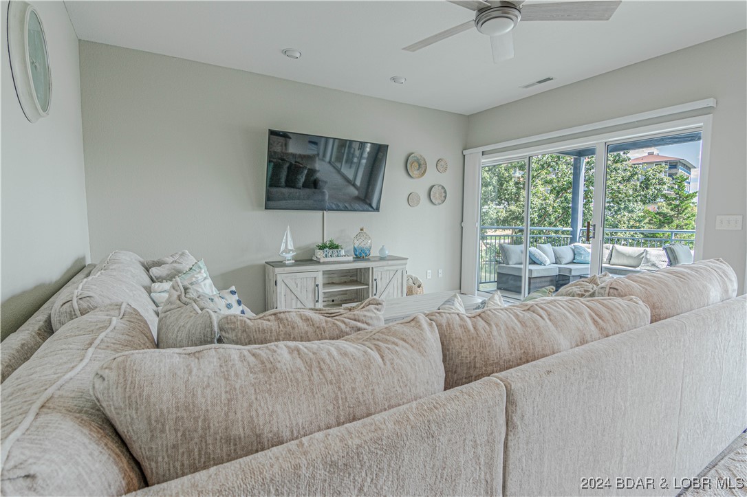 Lake Ozark, Missouri 65049, United States, 4 Bedrooms Bedrooms, ,4 BathroomsBathrooms,Residential,Active,41784