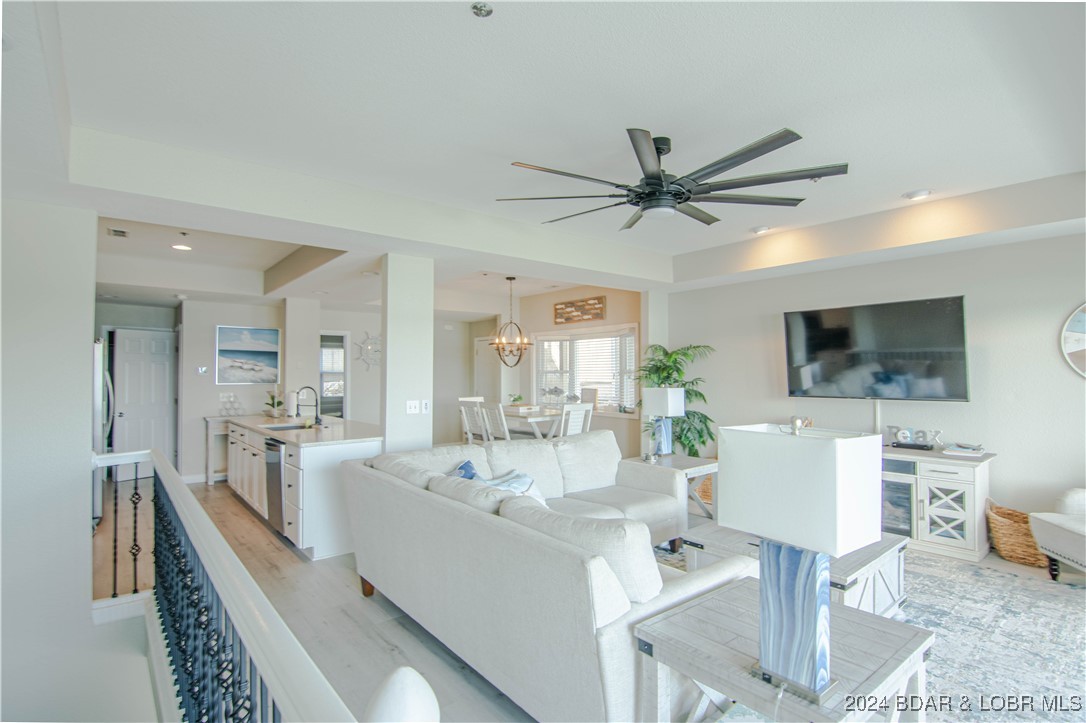 Lake Ozark, Missouri 65049, United States, 4 Bedrooms Bedrooms, ,4 BathroomsBathrooms,Residential,Active,41784