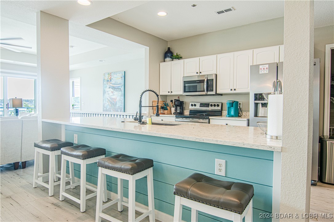 Lake Ozark, Missouri 65049, United States, 4 Bedrooms Bedrooms, ,4 BathroomsBathrooms,Residential,Active,41784