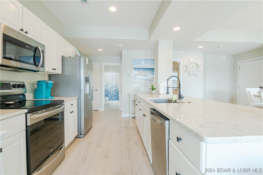 Lake Ozark, Missouri 65049, United States, 4 Bedrooms Bedrooms, ,4 BathroomsBathrooms,Residential,Active,41784