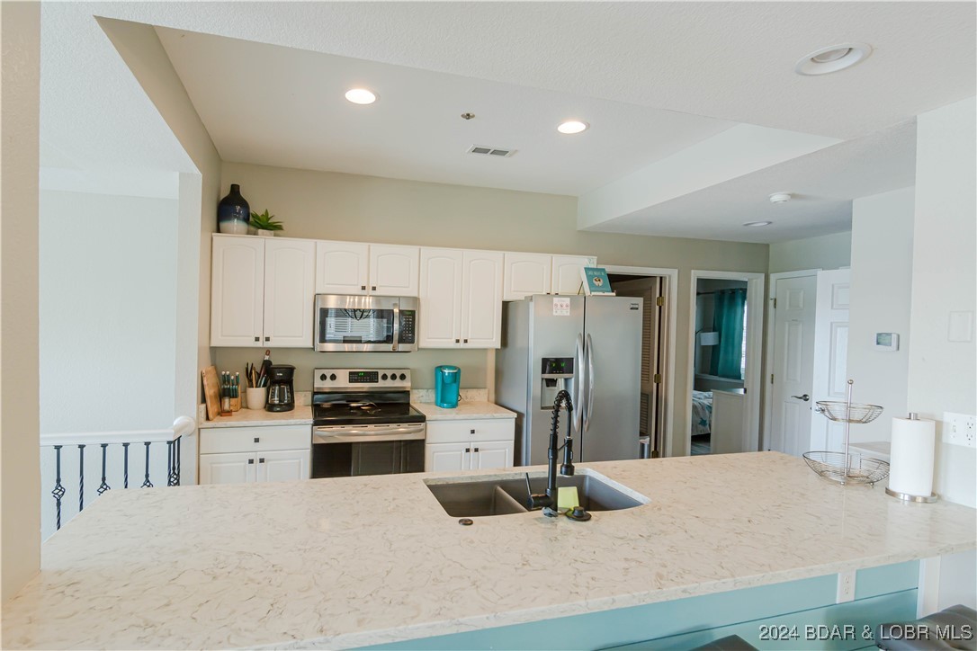 Lake Ozark, Missouri 65049, United States, 4 Bedrooms Bedrooms, ,4 BathroomsBathrooms,Residential,Active,41784