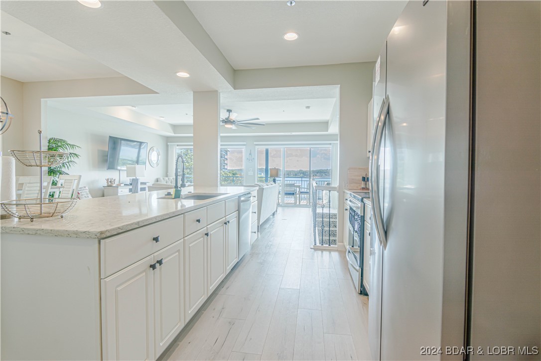 Lake Ozark, Missouri 65049, United States, 4 Bedrooms Bedrooms, ,4 BathroomsBathrooms,Residential,Active,41784