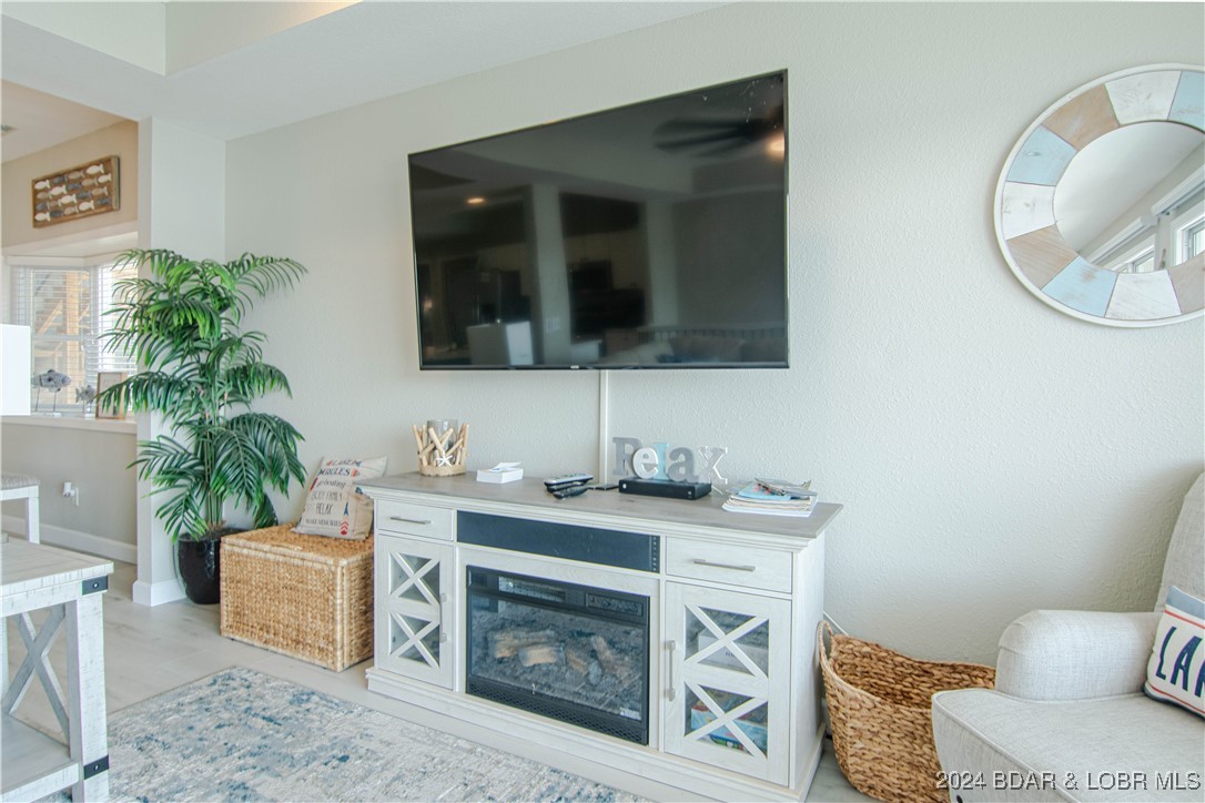 Lake Ozark, Missouri 65049, United States, 4 Bedrooms Bedrooms, ,4 BathroomsBathrooms,Residential,Active,41784