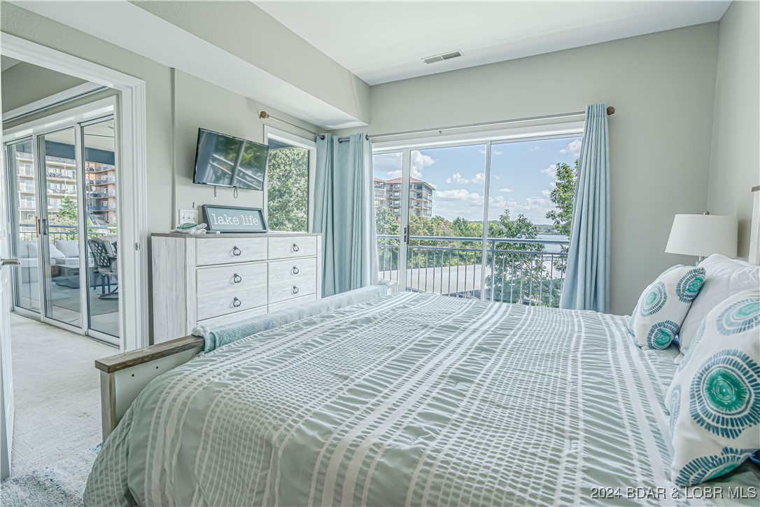 Lake Ozark, Missouri 65049, United States, 4 Bedrooms Bedrooms, ,4 BathroomsBathrooms,Residential,Active,41784