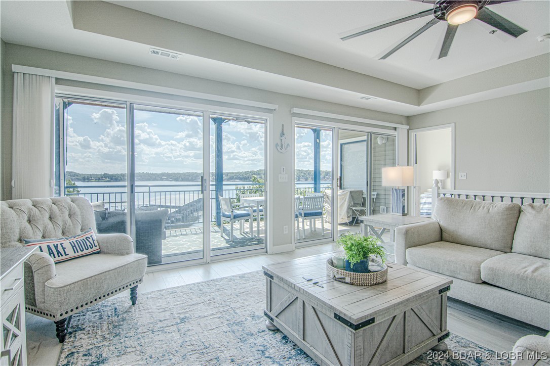 Lake Ozark, Missouri 65049, United States, 4 Bedrooms Bedrooms, ,4 BathroomsBathrooms,Residential,Active,41784