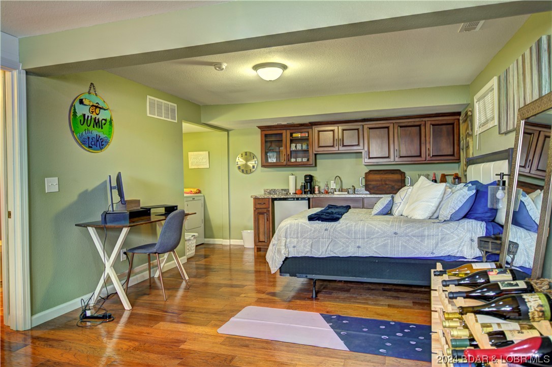 Lake Ozark, Missouri 65049, United States, 4 Bedrooms Bedrooms, ,3 BathroomsBathrooms,Residential,Active,63576