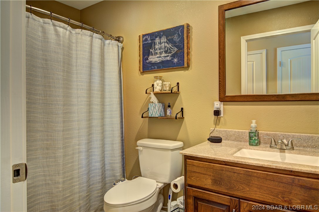 Lake Ozark, Missouri 65049, United States, 4 Bedrooms Bedrooms, ,3 BathroomsBathrooms,Residential,Active,63576