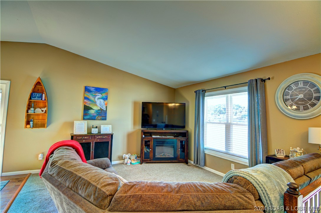 Lake Ozark, Missouri 65049, United States, 4 Bedrooms Bedrooms, ,3 BathroomsBathrooms,Residential,Active,63576