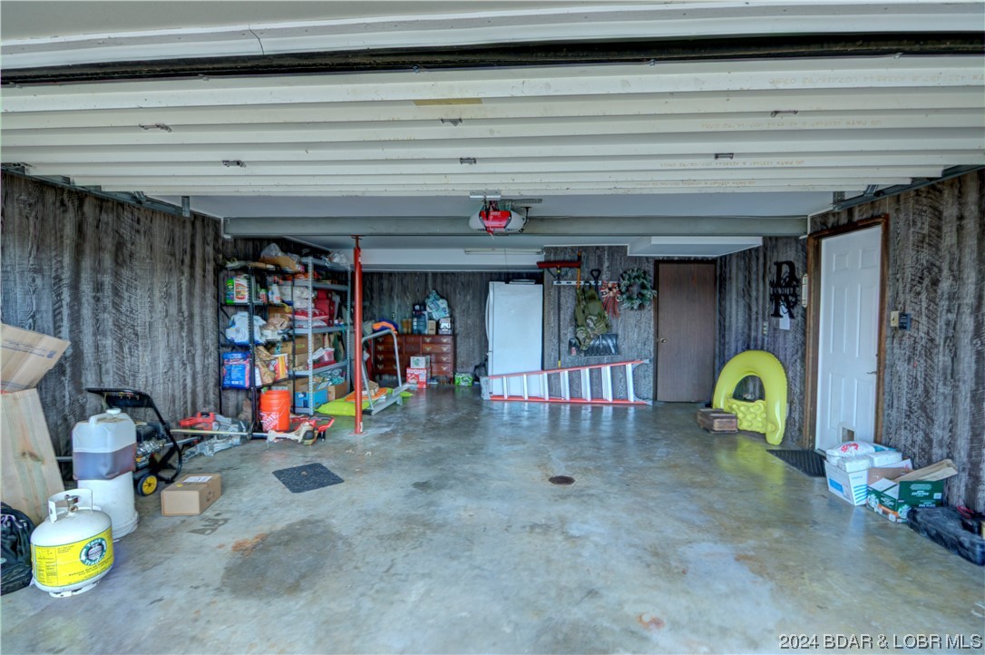 Lake Ozark, Missouri 65049, United States, 4 Bedrooms Bedrooms, ,3 BathroomsBathrooms,Residential,Active,63576