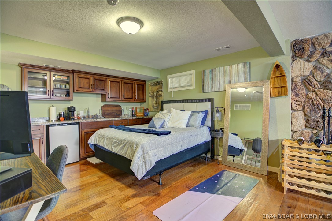 Lake Ozark, Missouri 65049, United States, 4 Bedrooms Bedrooms, ,3 BathroomsBathrooms,Residential,Active,63576