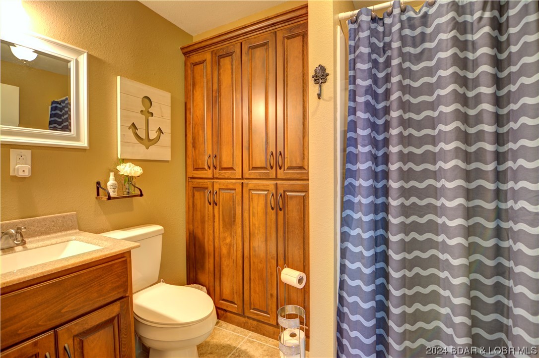 Lake Ozark, Missouri 65049, United States, 4 Bedrooms Bedrooms, ,3 BathroomsBathrooms,Residential,Active,63576