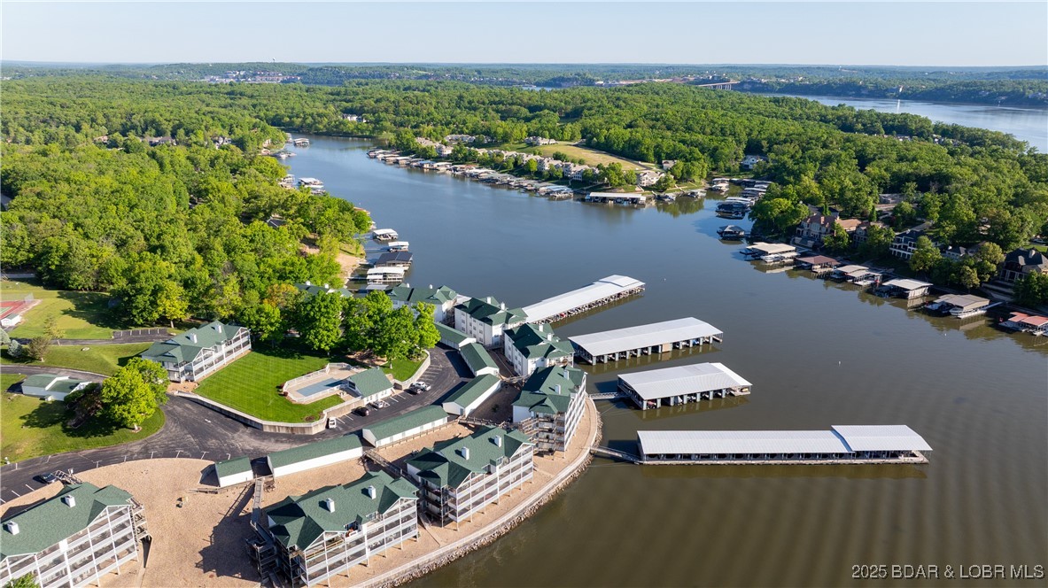 The Evergreens On The Lake - Residential