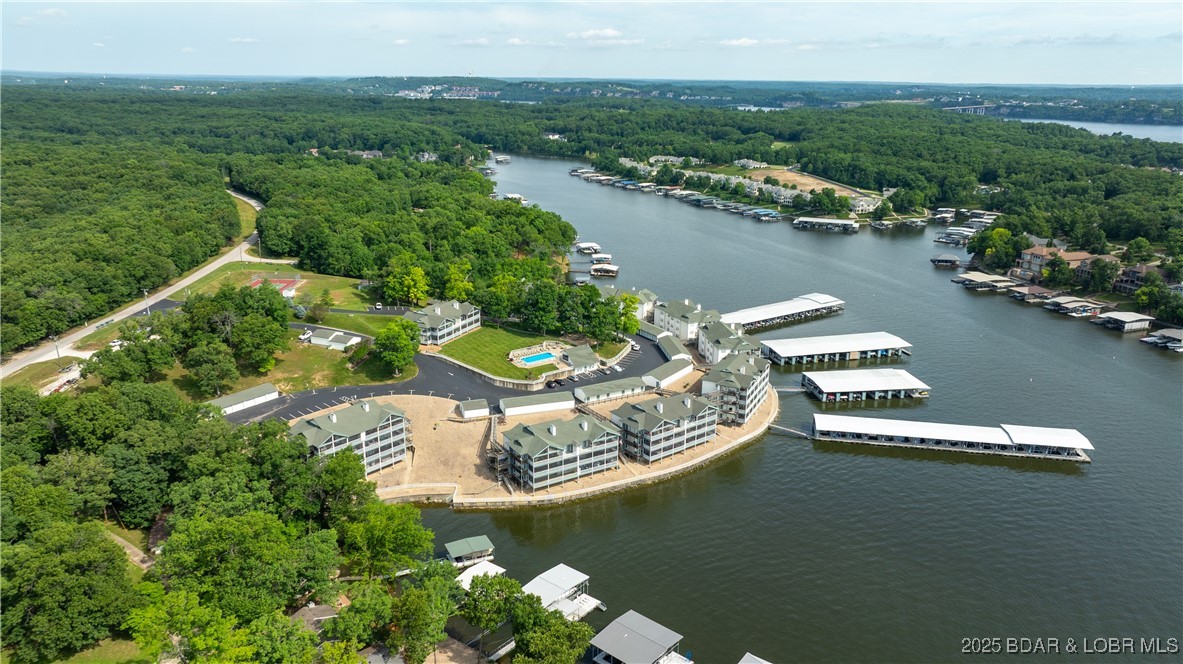 The Evergreens On The Lake - Residential