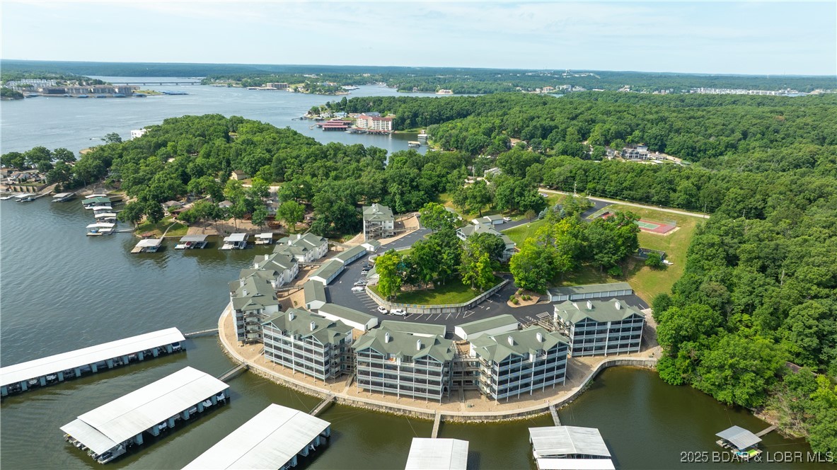 The Evergreens On The Lake - Residential