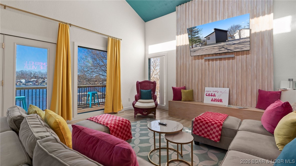 Horseshoe Bend #5 - Residential