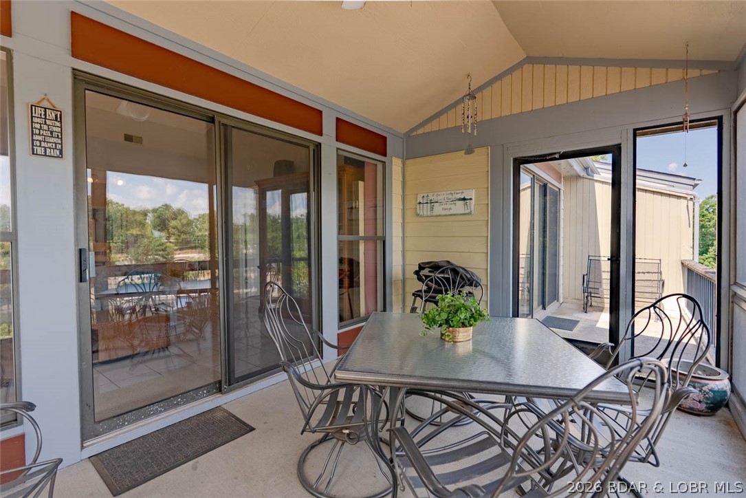 The Willows On The Lake - Residential