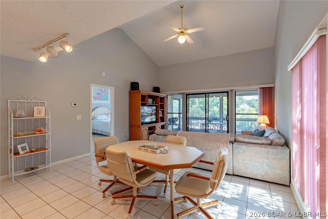 The Willows On The Lake - Residential