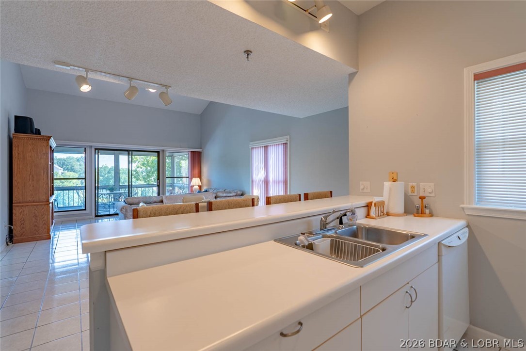 The Willows On The Lake - Residential