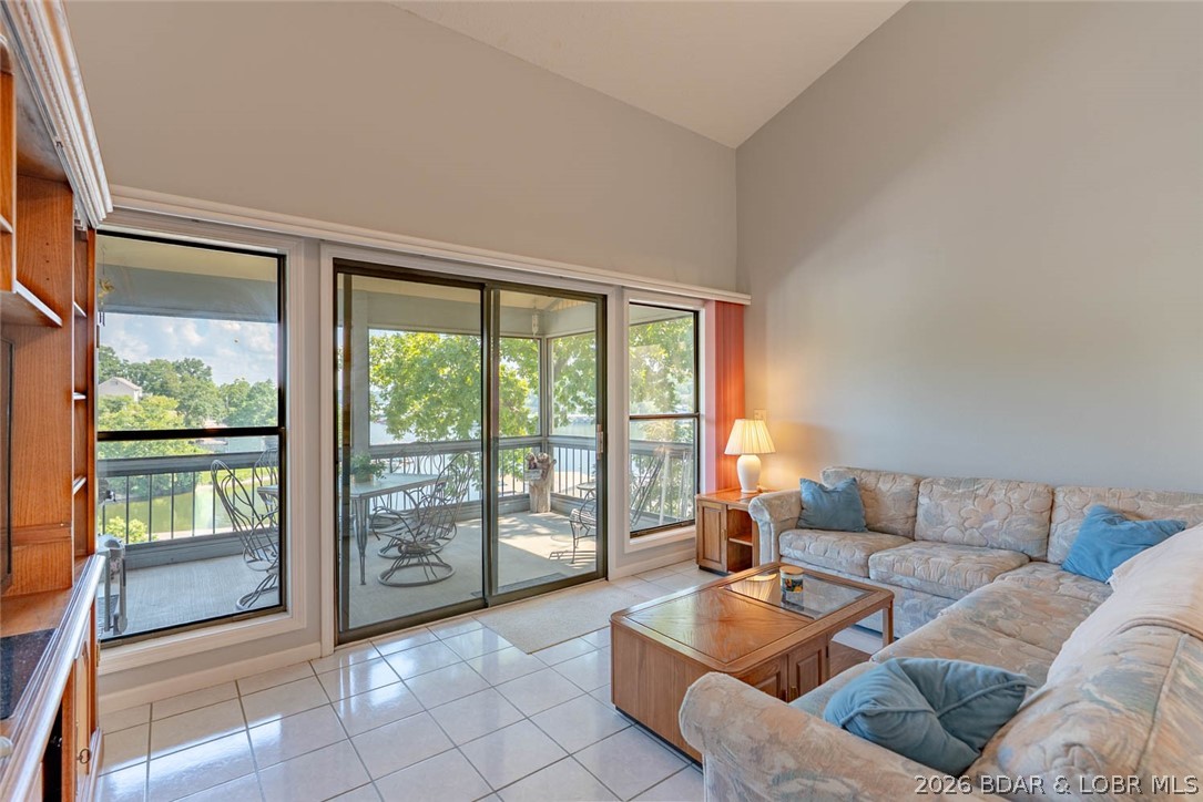 The Willows On The Lake - Residential