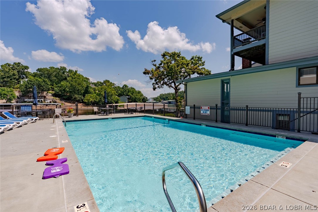 The Willows On The Lake - Residential