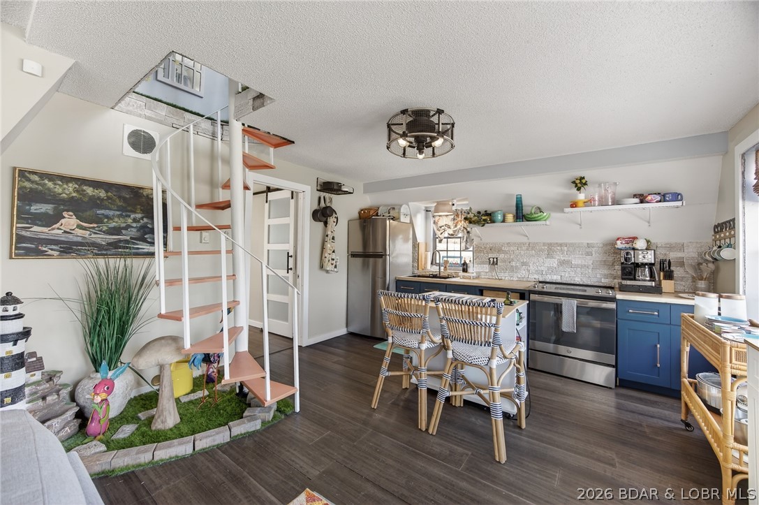 Pleasant Valley Acres - Residential