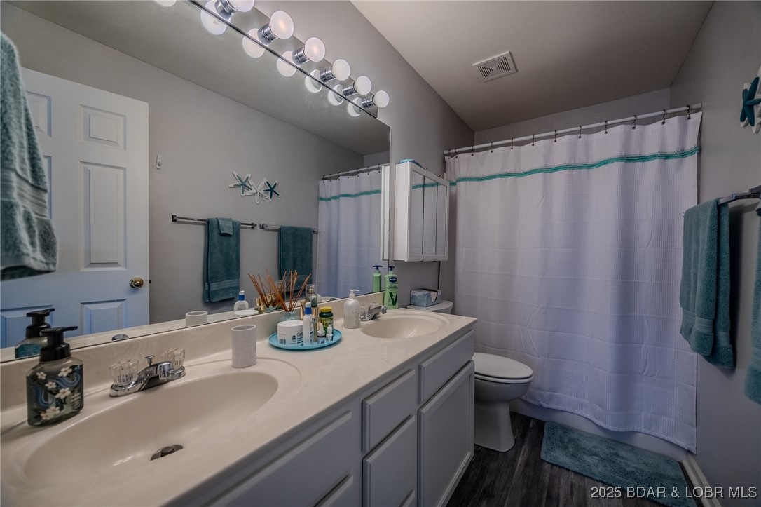 Cedar Glen Condominium - Residential