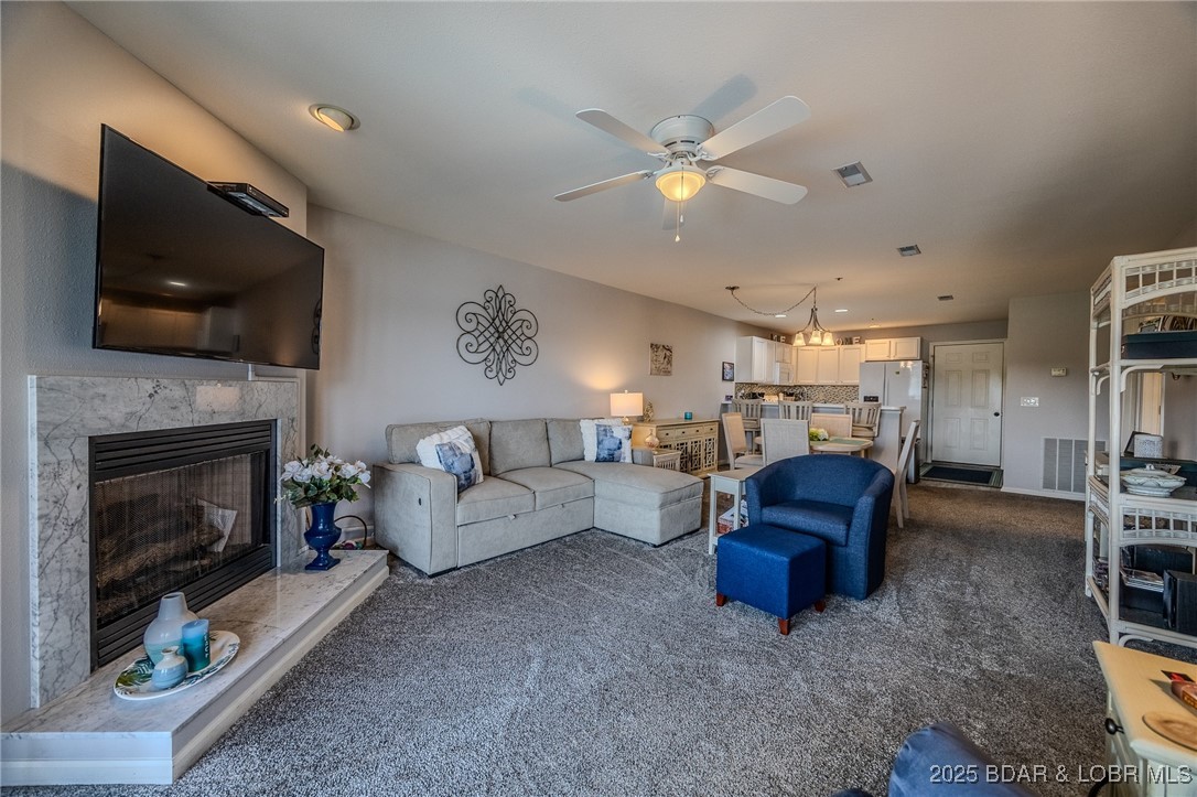 Cedar Glen Condominium - Residential