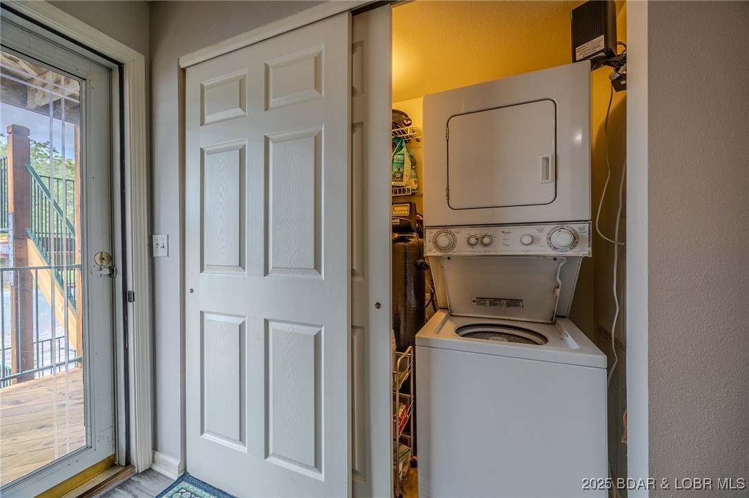 Cedar Glen Condominium - Residential