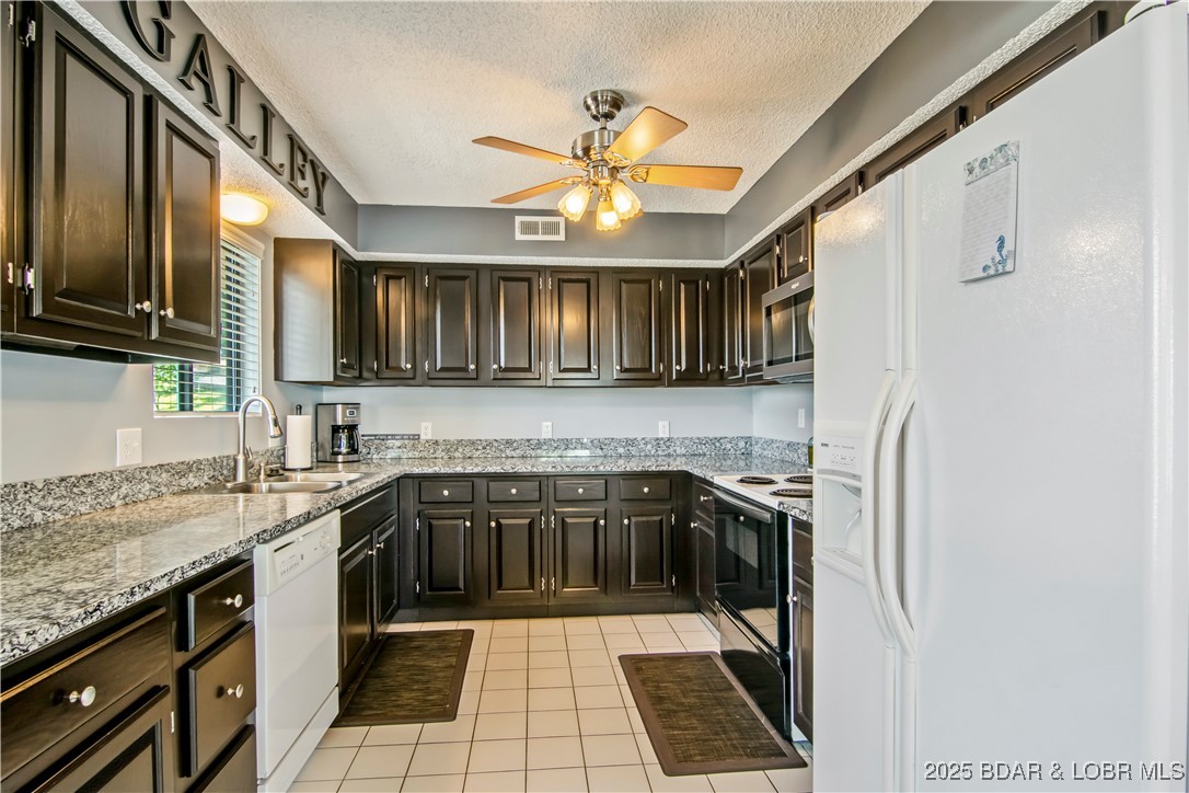 Osage Beach, Missouri 65049, United States, 3 Bedrooms Bedrooms, ,2 BathroomsBathrooms,Residential,Active,164978