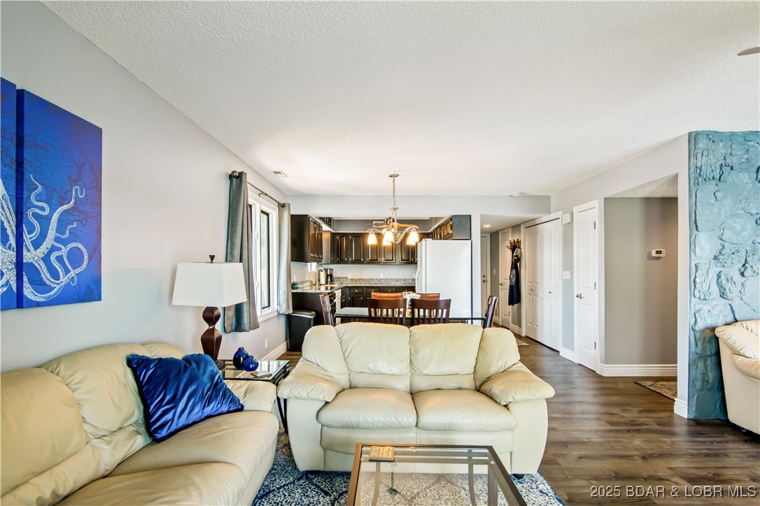 Osage Beach, Missouri 65049, United States, 3 Bedrooms Bedrooms, ,2 BathroomsBathrooms,Residential,Active,164978