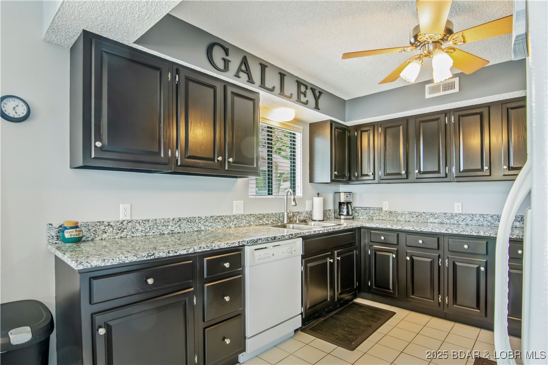 Osage Beach, Missouri 65049, United States, 3 Bedrooms Bedrooms, ,2 BathroomsBathrooms,Residential,Active,164978