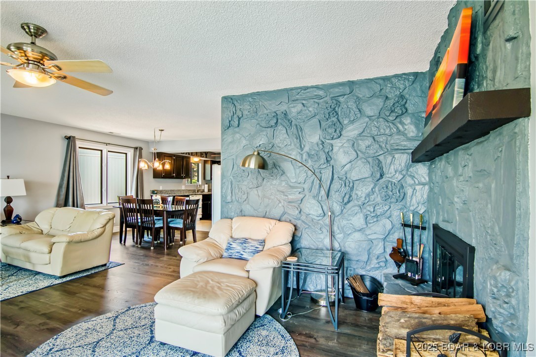 Osage Beach, Missouri 65049, United States, 3 Bedrooms Bedrooms, ,2 BathroomsBathrooms,Residential,Active,164978