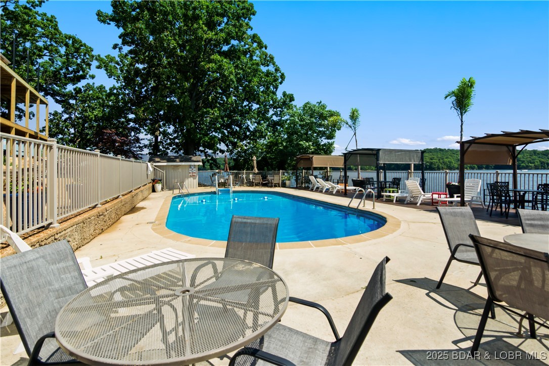 Osage Beach, Missouri 65049, United States, 3 Bedrooms Bedrooms, ,2 BathroomsBathrooms,Residential,Active,164978