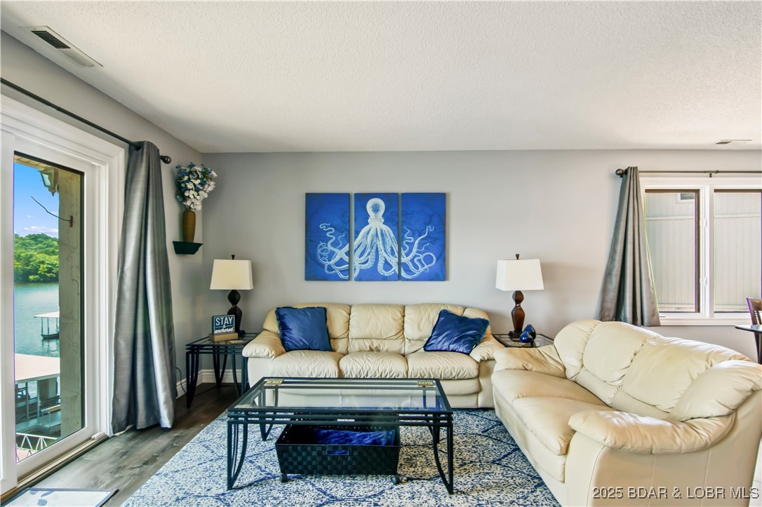 Osage Beach, Missouri 65049, United States, 3 Bedrooms Bedrooms, ,2 BathroomsBathrooms,Residential,Active,164978