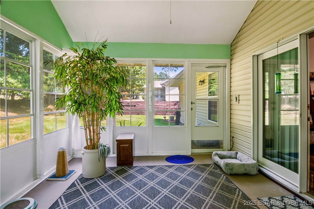 Osage Beach, Missouri 65065, United States, 2 Bedrooms Bedrooms, ,2 BathroomsBathrooms,Residential,Contingent,202674