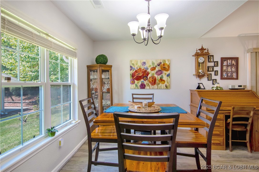 Osage Beach, Missouri 65065, United States, 2 Bedrooms Bedrooms, ,2 BathroomsBathrooms,Residential,Contingent,202674